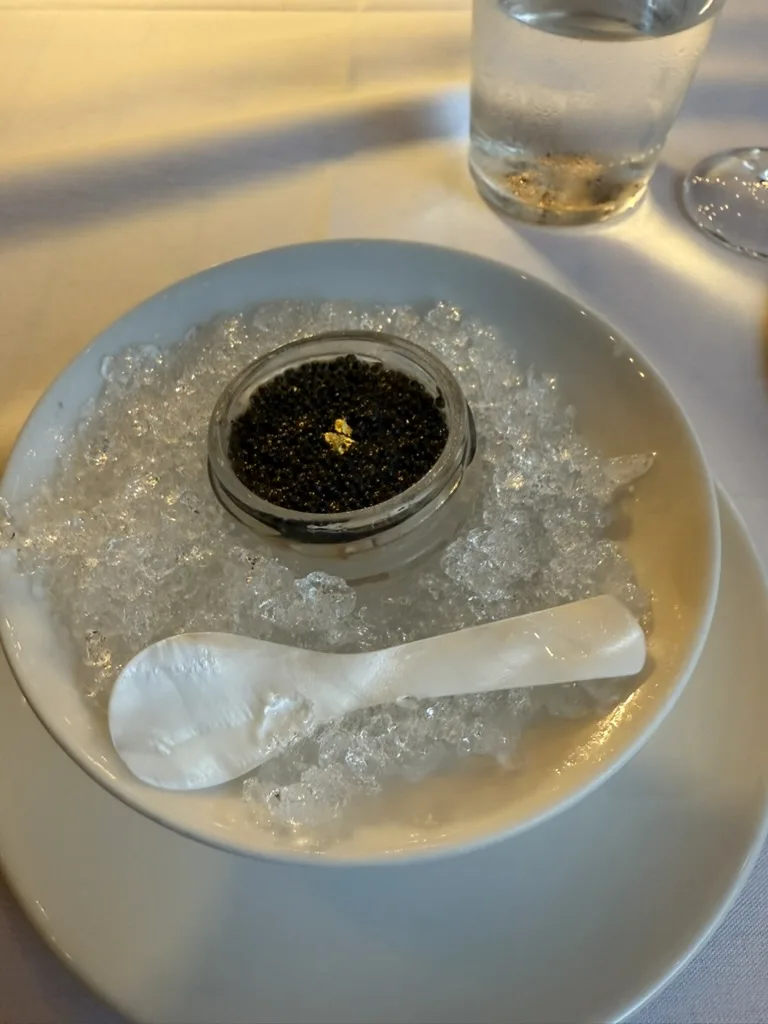 カハラのアランチーノで提供されたキャビア