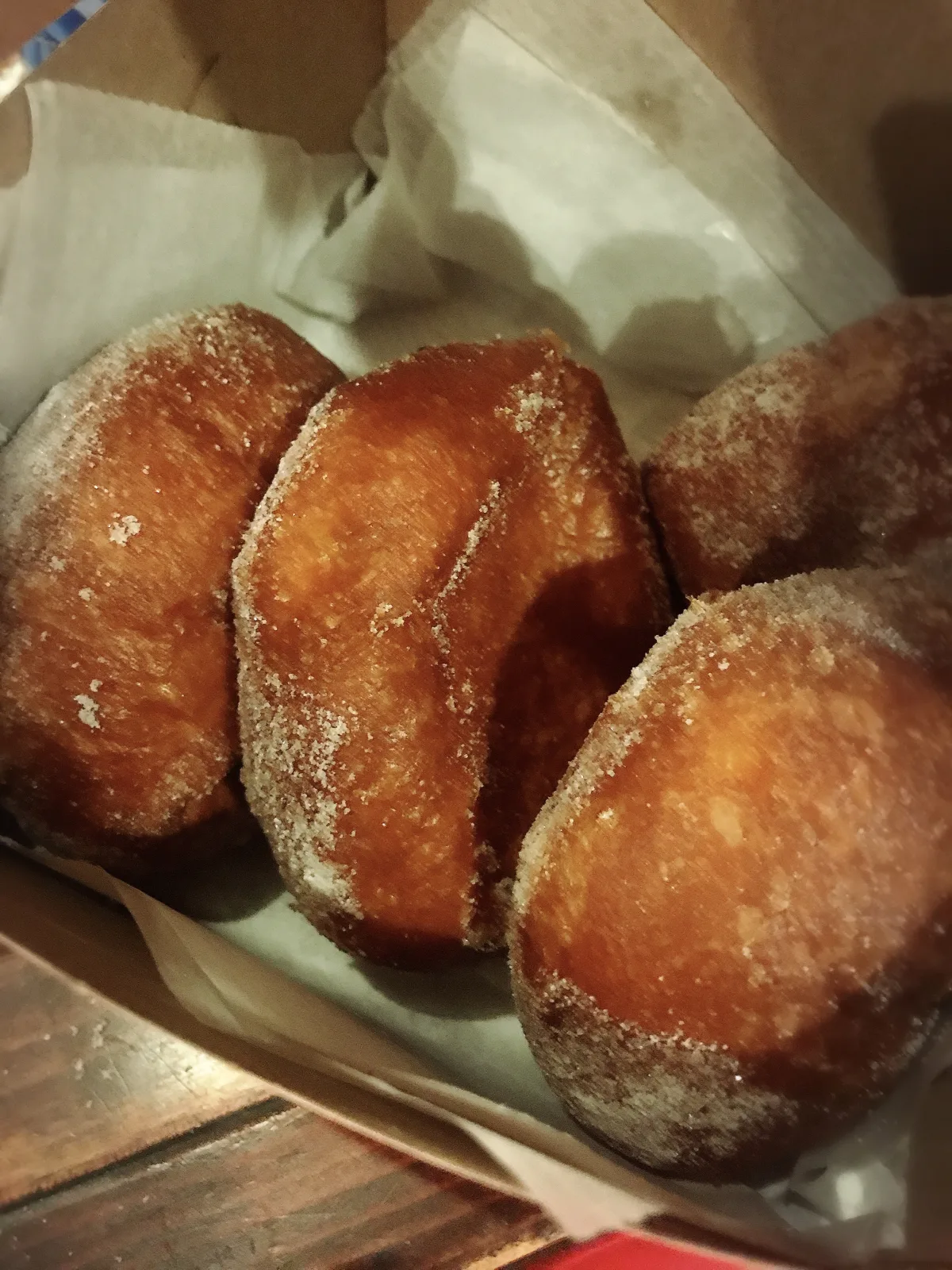 Leonard's Bakeryの砂糖をまぶしたマラサダ