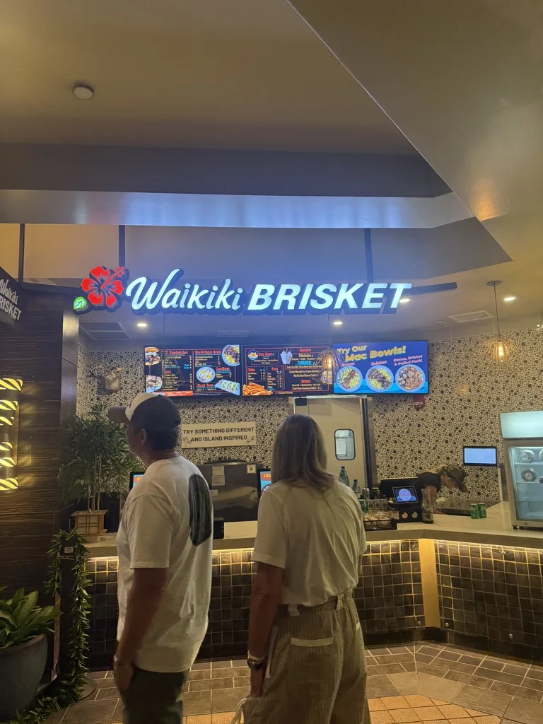 パイナラナイのWaikiki Brisket店舗